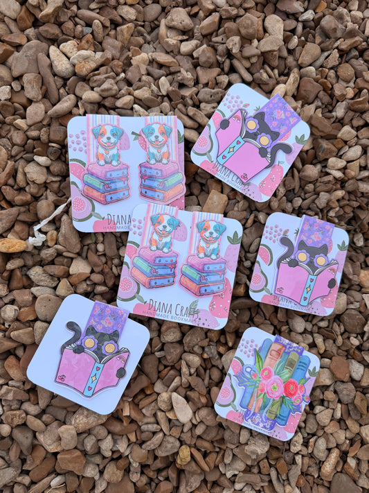 Mistery magnetic bookmark